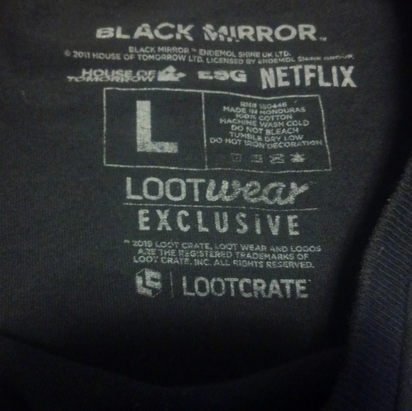 📺 Black Mirror 🔥 Netflix Shirt Lootcrate 📺 TV Show Miley Cyrus Future Robot - Picture 10 of 10